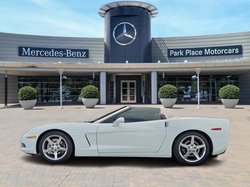 Used 2010 Chevrolet Corvette Convertible w/ Preferred Equipment Group image 3