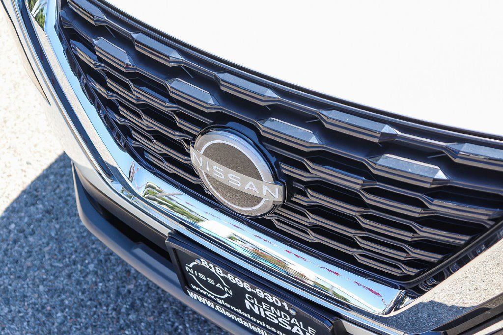 Certified 2023 Nissan Rogue SV w/ SV Premium Package AWD/4WD image 5
