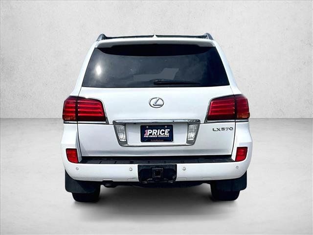 Used 2011 Lexus LX 570 4WD w/ Luxury Pkg w/Pre-crash image 4