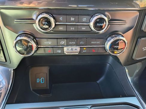 Used 2022 Ford F150 XLT w/ Equipment Group 302A High AWD/4WD image 18