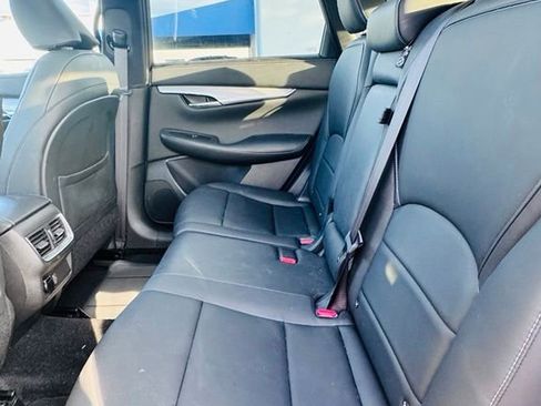 Used 2019 INFINITI QX50 Luxe w/ Navigation Package FWD image 16