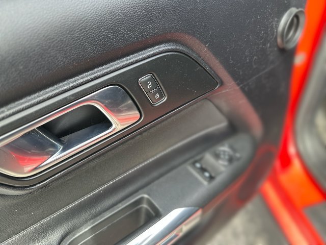 Used 2019 Ford Mustang Coupe RWD image 24