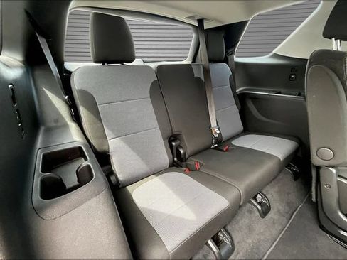 Used 2019 Chevrolet Traverse LT FWD image 26