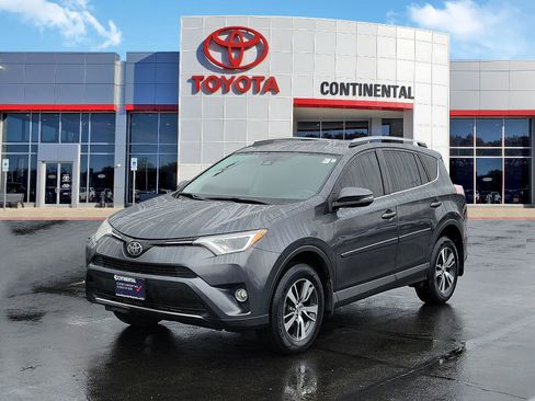 Used 2017 Toyota RAV4 XLE w/ Carpet Mat Package image 3