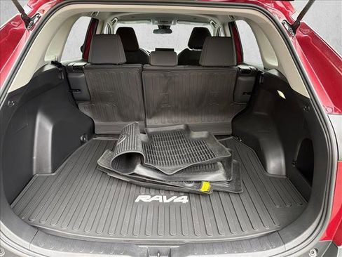Used 2025 Toyota RAV4 LE AWD/4WD image 25