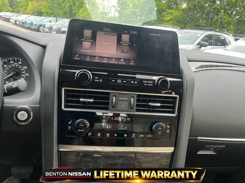 Certified 2024 Nissan Armada Platinum w/ Captain's Chairs Package AWD/4WD image 17
