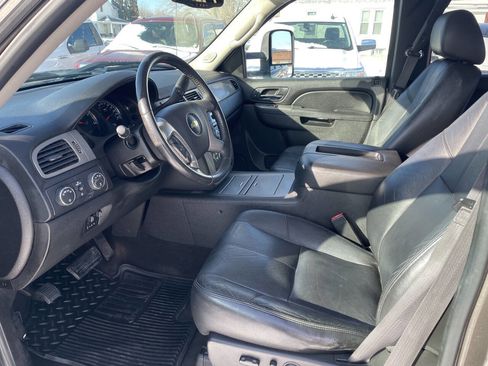 Used 2013 Chevrolet Silverado 2500 LTZ w/ Suspension Package, Off-Road AWD/4WD image 6