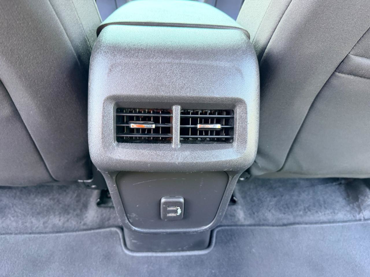 Used 2020 Chevrolet Equinox LS AWD/4WD image 18