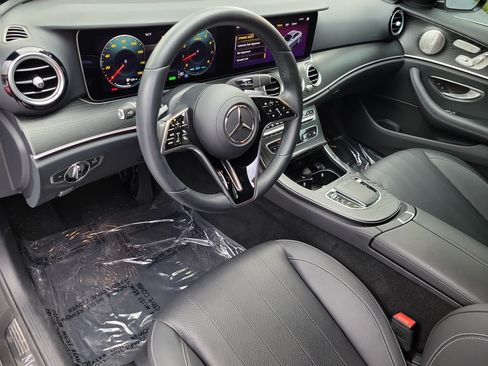 Used 2022 Mercedes-Benz E 450 4MATIC Sedan image 13