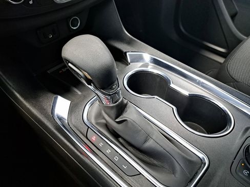 Used 2023 Chevrolet Traverse LT image 16