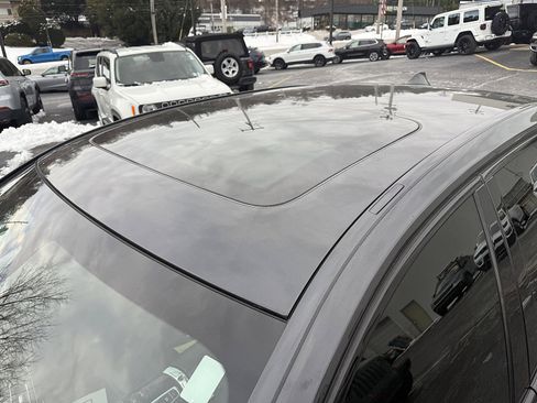 Used 2013 BMW 750Li image 7