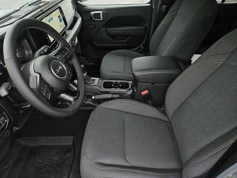 New 2025 Jeep Gladiator Sport image 25