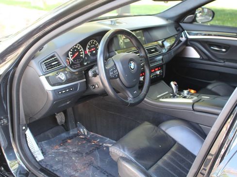 Used 2013 BMW M5 image 7