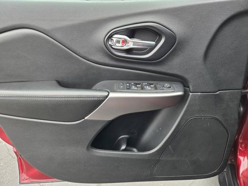 Certified 2021 Jeep Cherokee Latitude FWD image 17