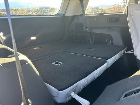 Used 2025 Lincoln Aviator AWD w/ Jet Appearance Package image 29