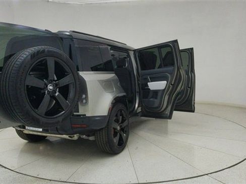 Used 2025 Land Rover Defender 110 X image 79
