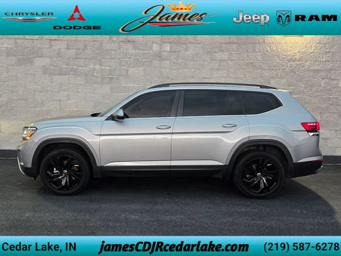 Used 2022 Volkswagen Atlas SE AWD/4WD image 2