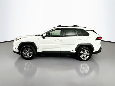 Used 2024 Toyota RAV4 XLE AWD/4WD image 4