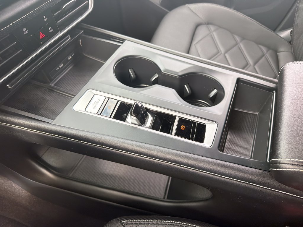 Certified 2024 Volkswagen Atlas Cross Sport SE AWD/4WD image 18