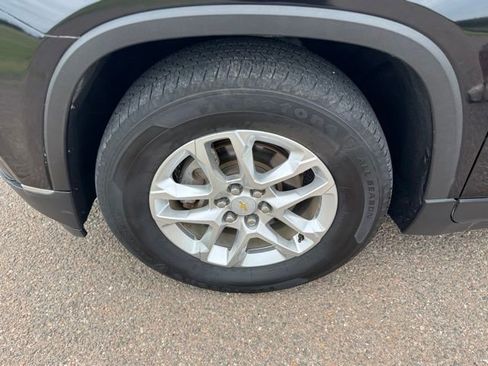 Used 2019 Chevrolet Traverse LT FWD image 8