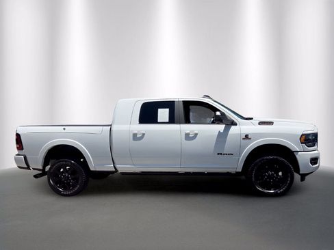 Used 2021 RAM 2500 Limited w/ Night Edition AWD/4WD image 9