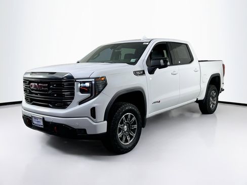 Used 2024 GMC Sierra 1500 AT4 w/ AT4 Preferred Package image 1