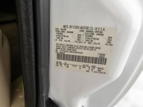 Used 2000 Ford F250 Lariat image 31