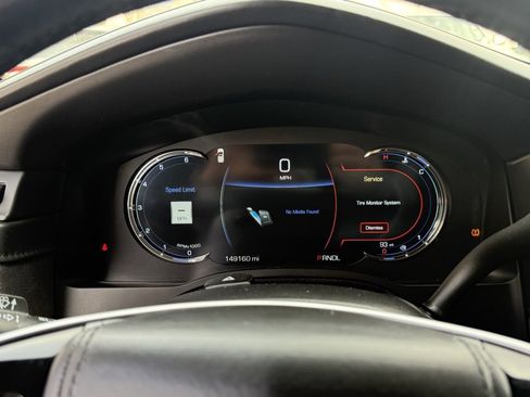 Used 2017 Cadillac Escalade ESV Platinum image 13