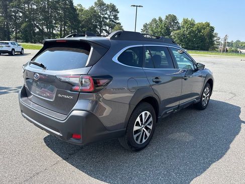 Used 2025 Subaru Outback Premium AWD/4WD image 10