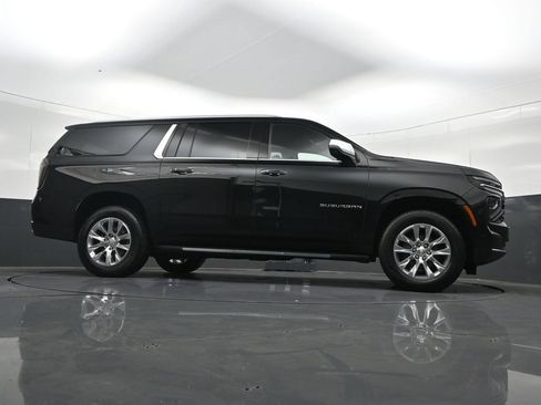 Used 2026 Chevrolet Suburban Premier AWD/4WD image 34