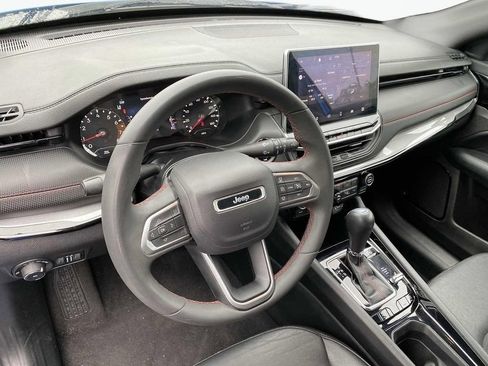 Used 2024 Jeep Compass Trailhawk AWD/4WD image 12