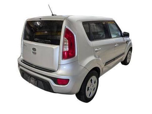 Used 2012 Kia Soul FWD image 5