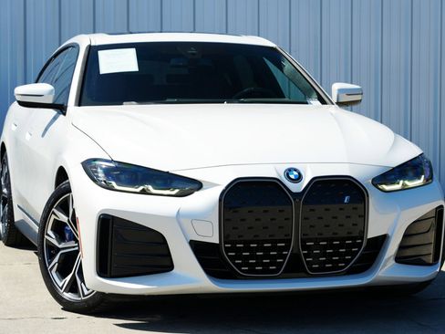 Used 2022 BMW i4 eDrive40 w/ M Sport Package image 4