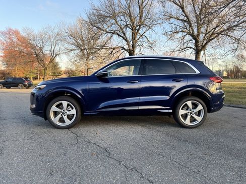 New 2025 Audi Q5 Premium Plus image 3