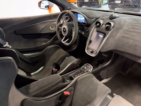 Used 2019 McLaren 600LT RWD image 33