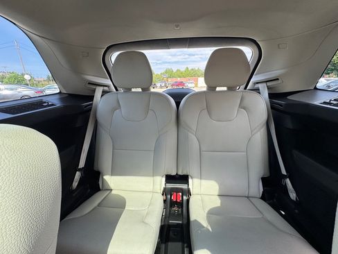 Used 2020 Volvo XC90 T6 Momentum AWD/4WD image 9