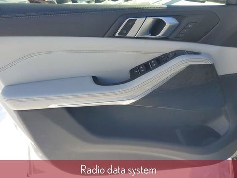 Used 2023 BMW X5 sDrive40i w/ Parking Assistance Package image 13