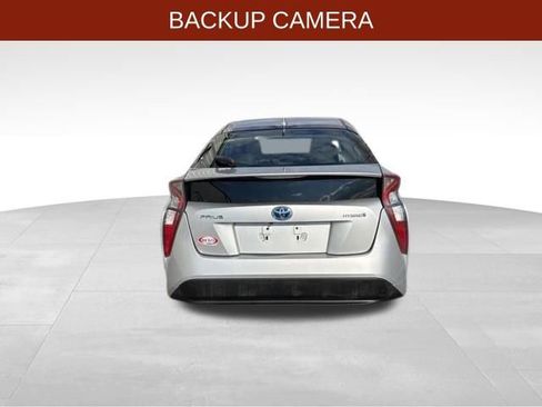 Used 2016 Toyota Prius Two image 6