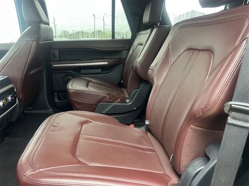 Used 2023 Ford Expedition Limited image 26