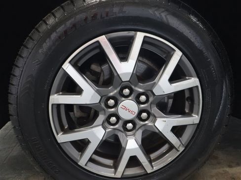 Used 2020 GMC Acadia SLE w/ Driver Convenience Package FWD image 31