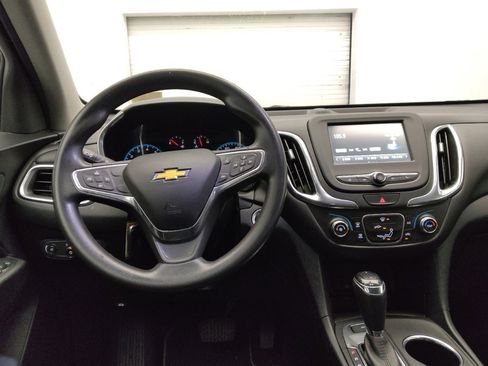 Used 2018 Chevrolet Equinox LT image 22
