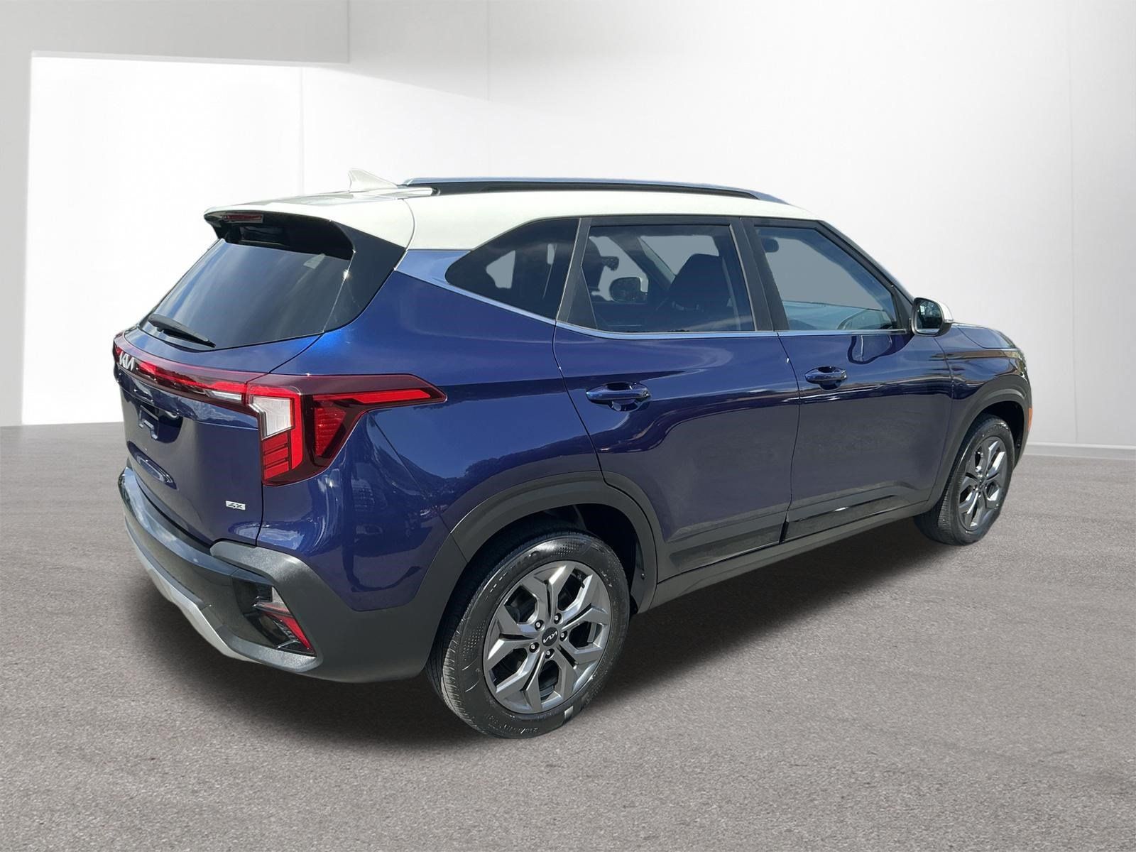 Certified 2024 Kia Seltos S AWD/4WD image 3
