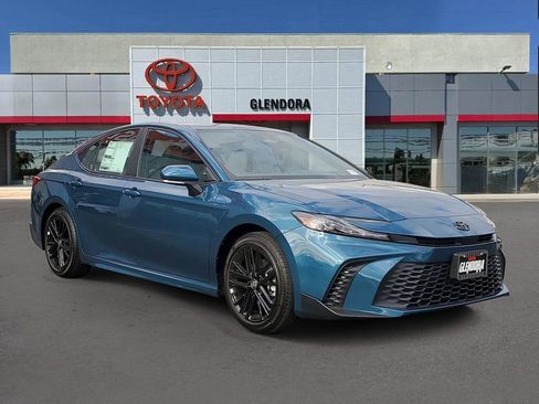 New 2026 Toyota Camry SE image 1