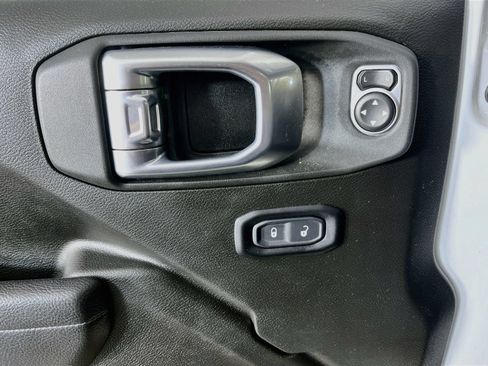 Used 2024 Jeep Wrangler Unlimited Sport AWD/4WD image 23
