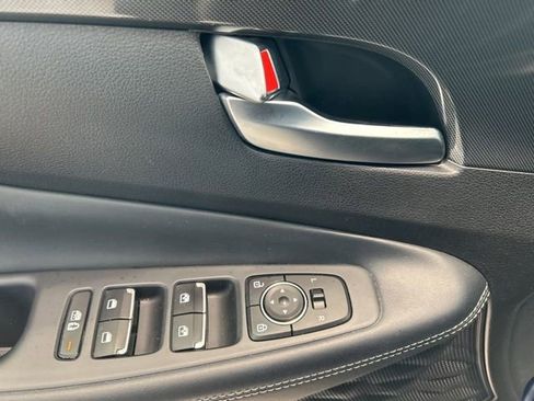 Used 2022 Hyundai Santa Fe SEL w/ Convenience + Premium Package image 10