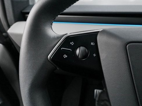 Used 2024 Tesla Cybertruck AWD Crew Cab image 20