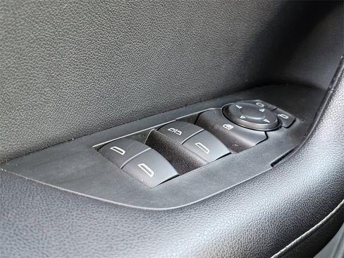 Used 2024 Chevrolet Blazer LT image 16