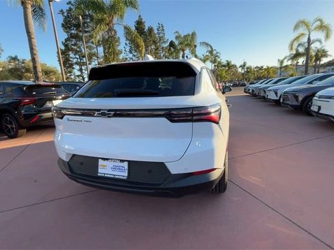 New 2026 Chevrolet Equinox EV LT image 7