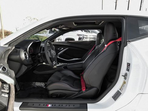 Used 2018 Chevrolet Camaro ZL1 image 34