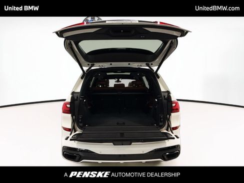 Used 2022 BMW X7 xDrive40i w/ M Sport Package AWD/4WD image 14